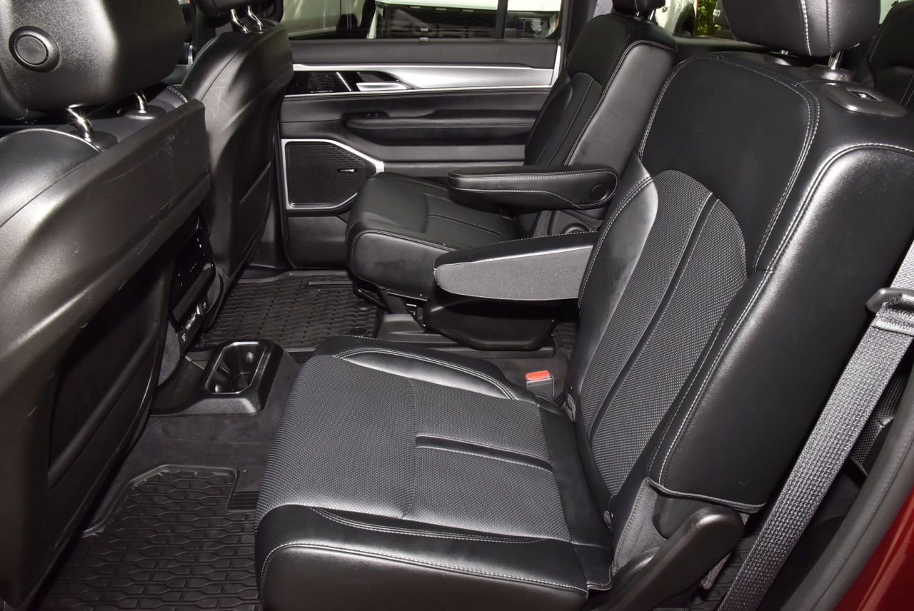Used 2024 Jeep Wagoneer Series II w/ Convenience Group I image 14
