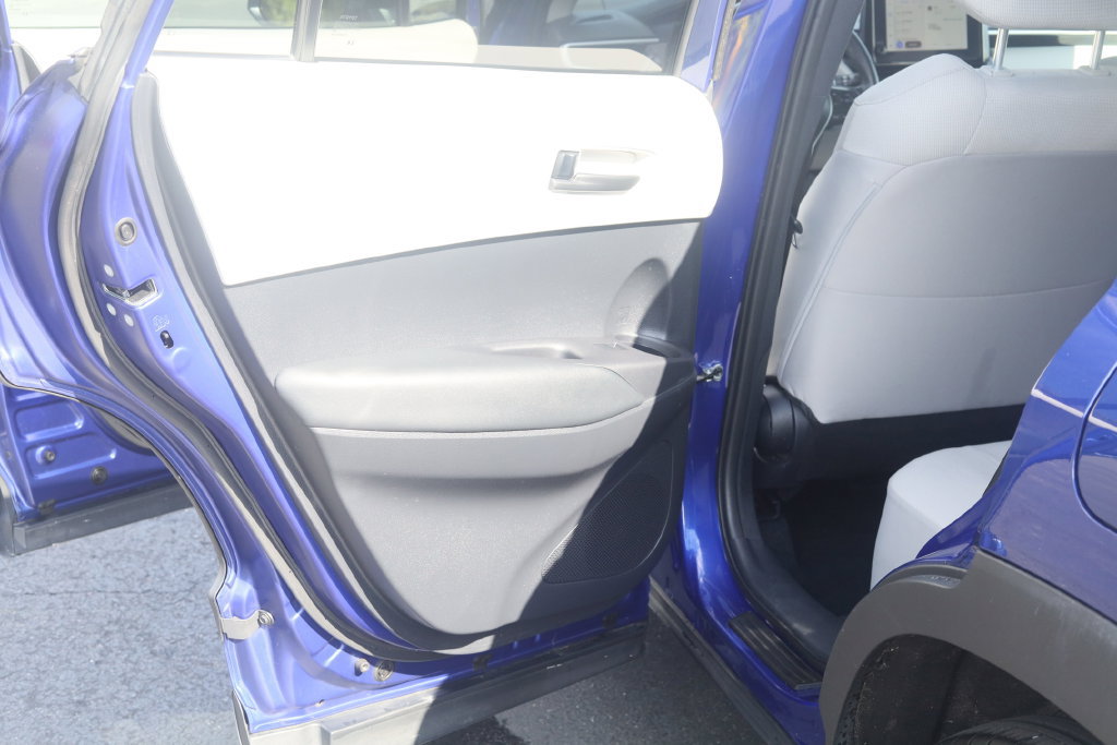 Used 2024 Toyota Corolla Cross LE AWD/4WD image 30