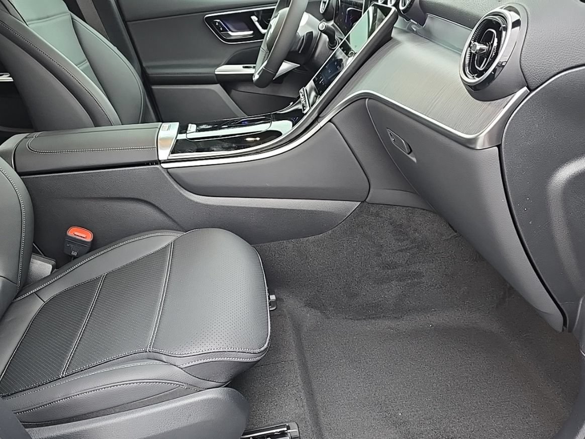 New 2026 Mercedes-Benz GLC 300 4MATIC image 30