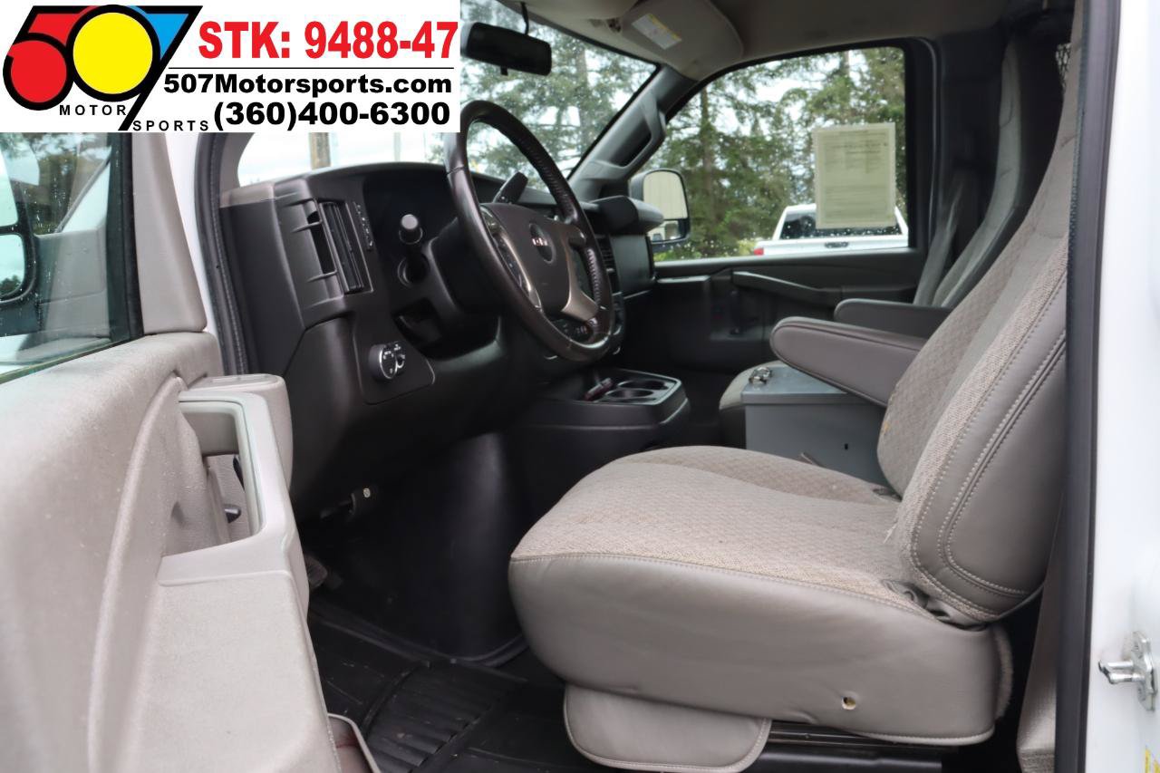 Used 2016 GMC Savana 3500 RWD image 16