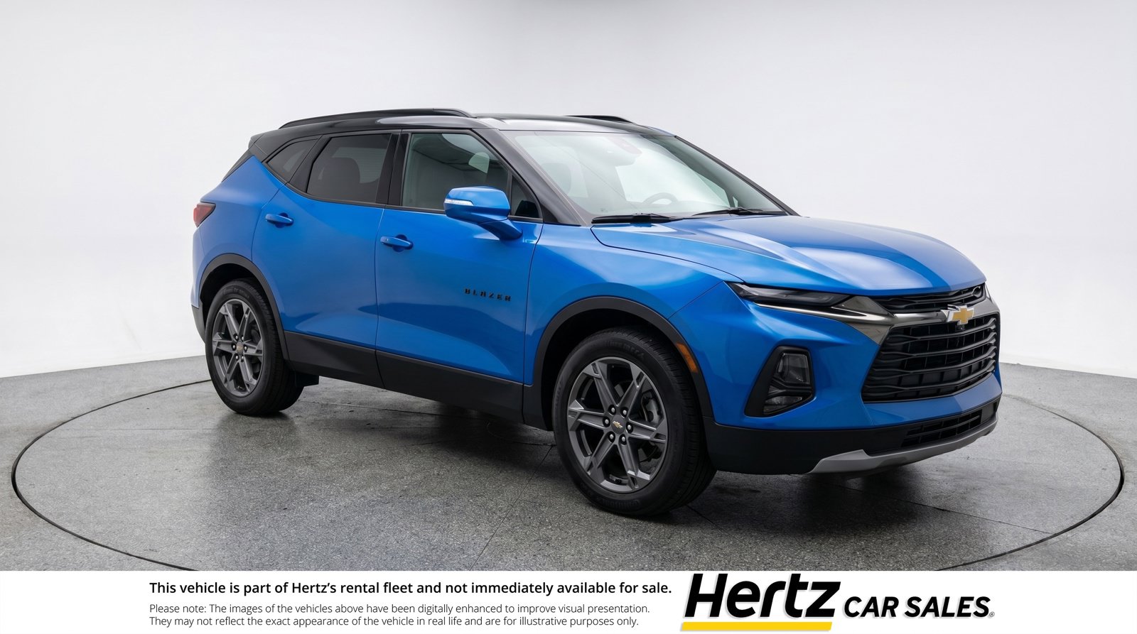 Used 2025 Chevrolet Blazer LT FWD image 1