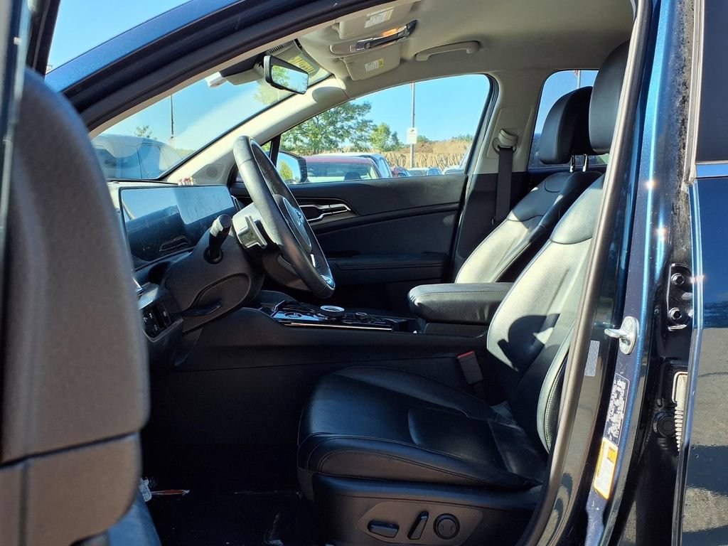 Used 2025 Kia Sportage EX AWD/4WD image 19