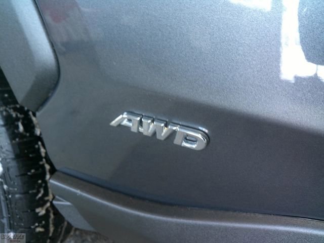 Used 2024 Toyota RAV4 LE image 9