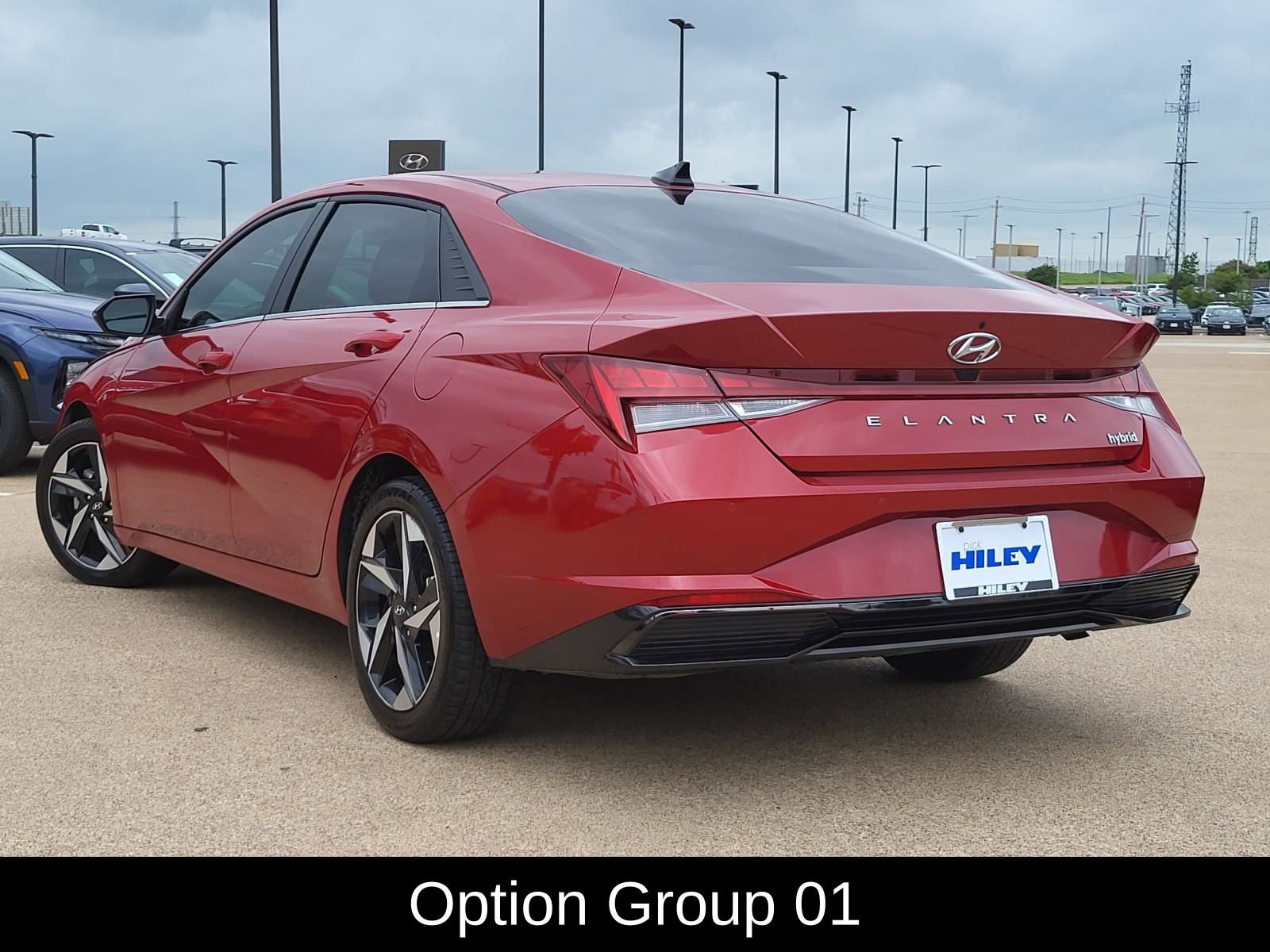 Used 2023 Hyundai Elantra Limited FWD image 3