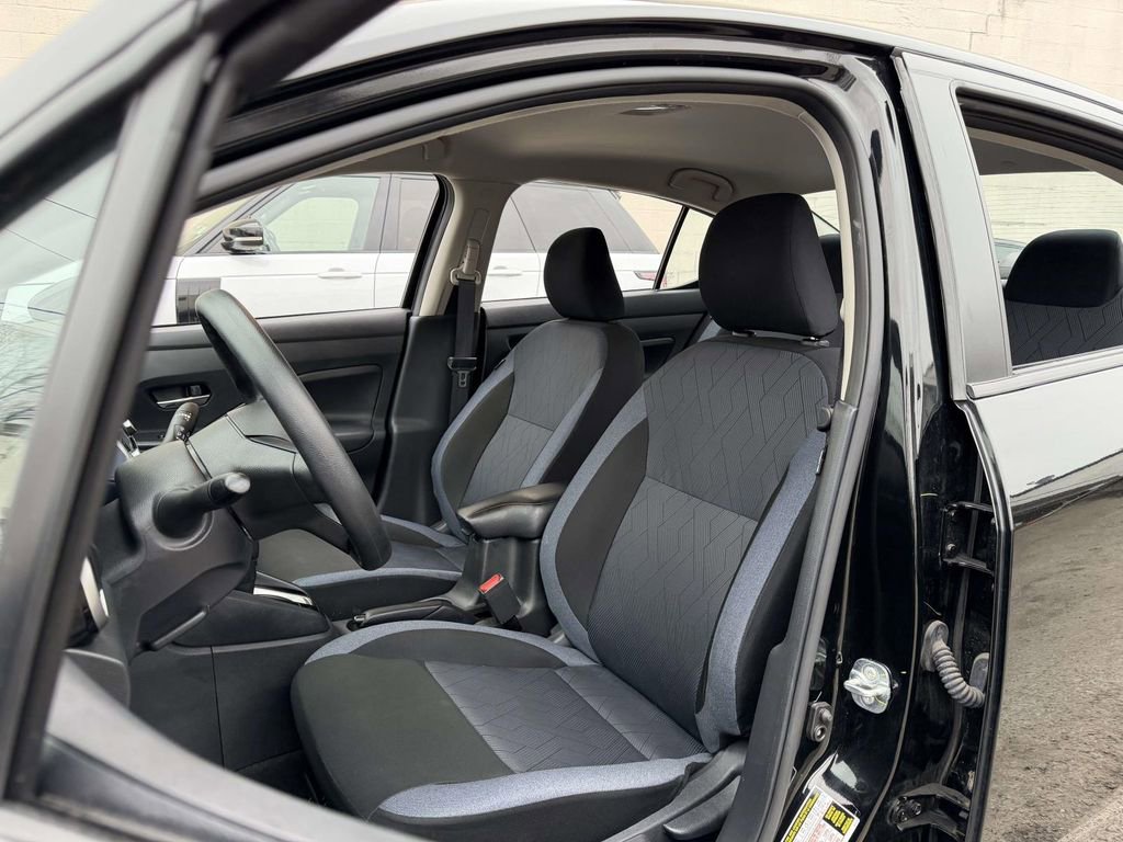 Used 2025 Nissan Versa SV image 17