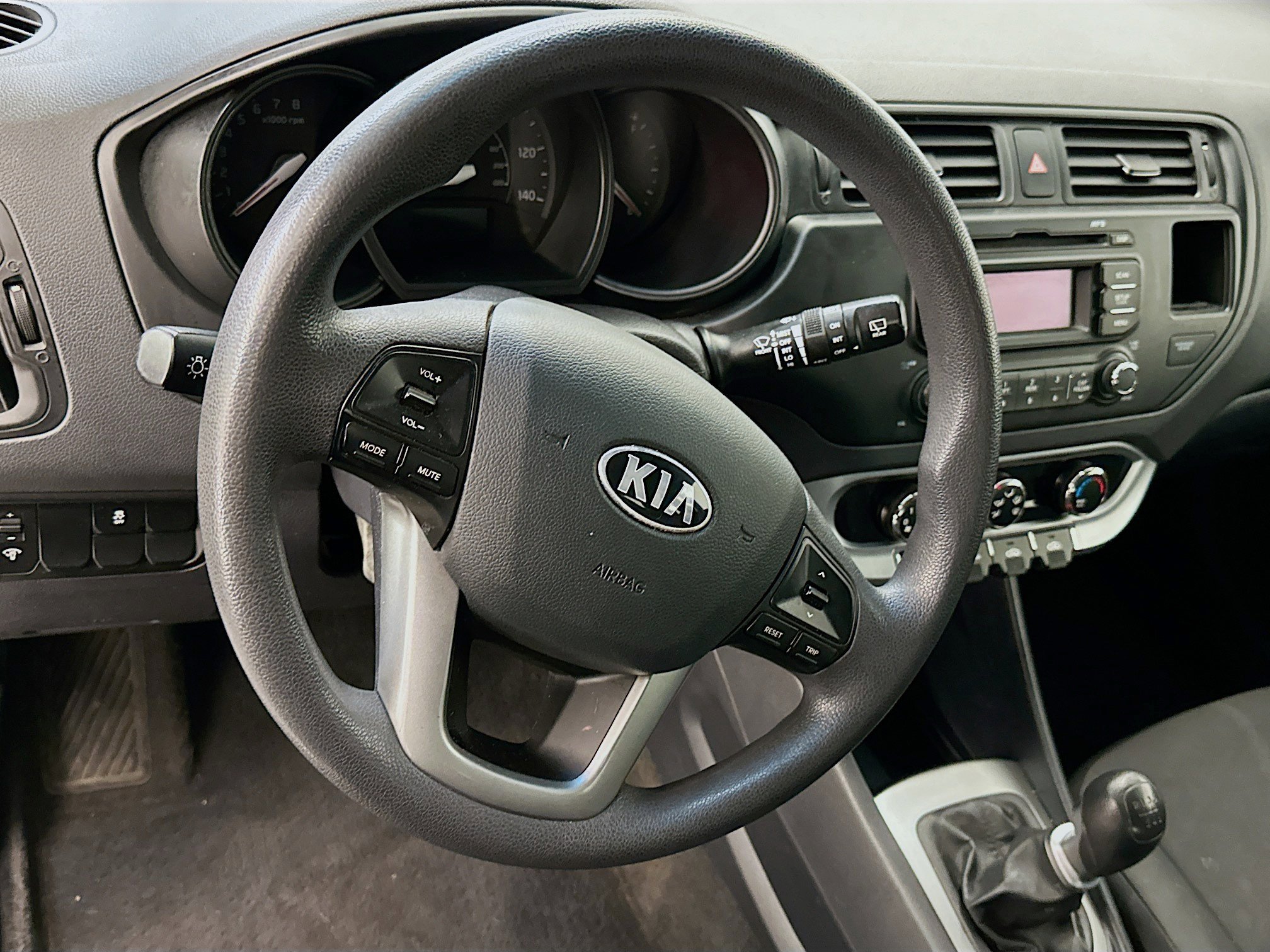 Used 2013 Kia Rio LX image 18