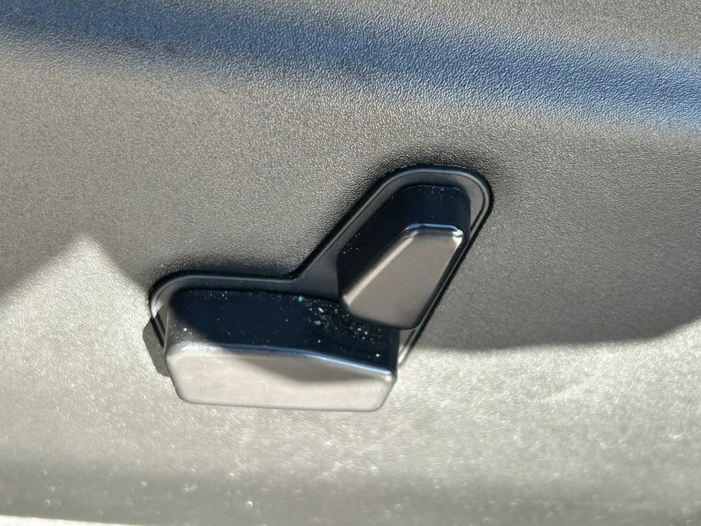 Used 2025 Dodge Durango GT image 25