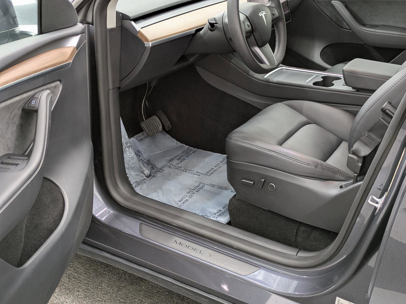 Used 2023 Tesla Model Y Long Range image 20