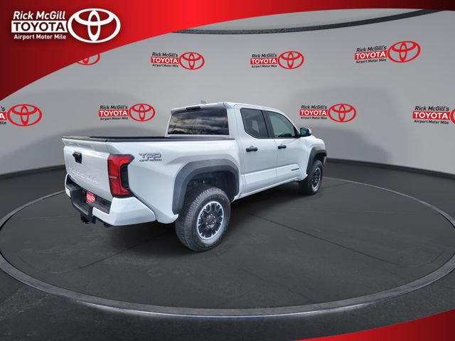 Certified 2025 Toyota Tacoma TRD Off-Road image 8