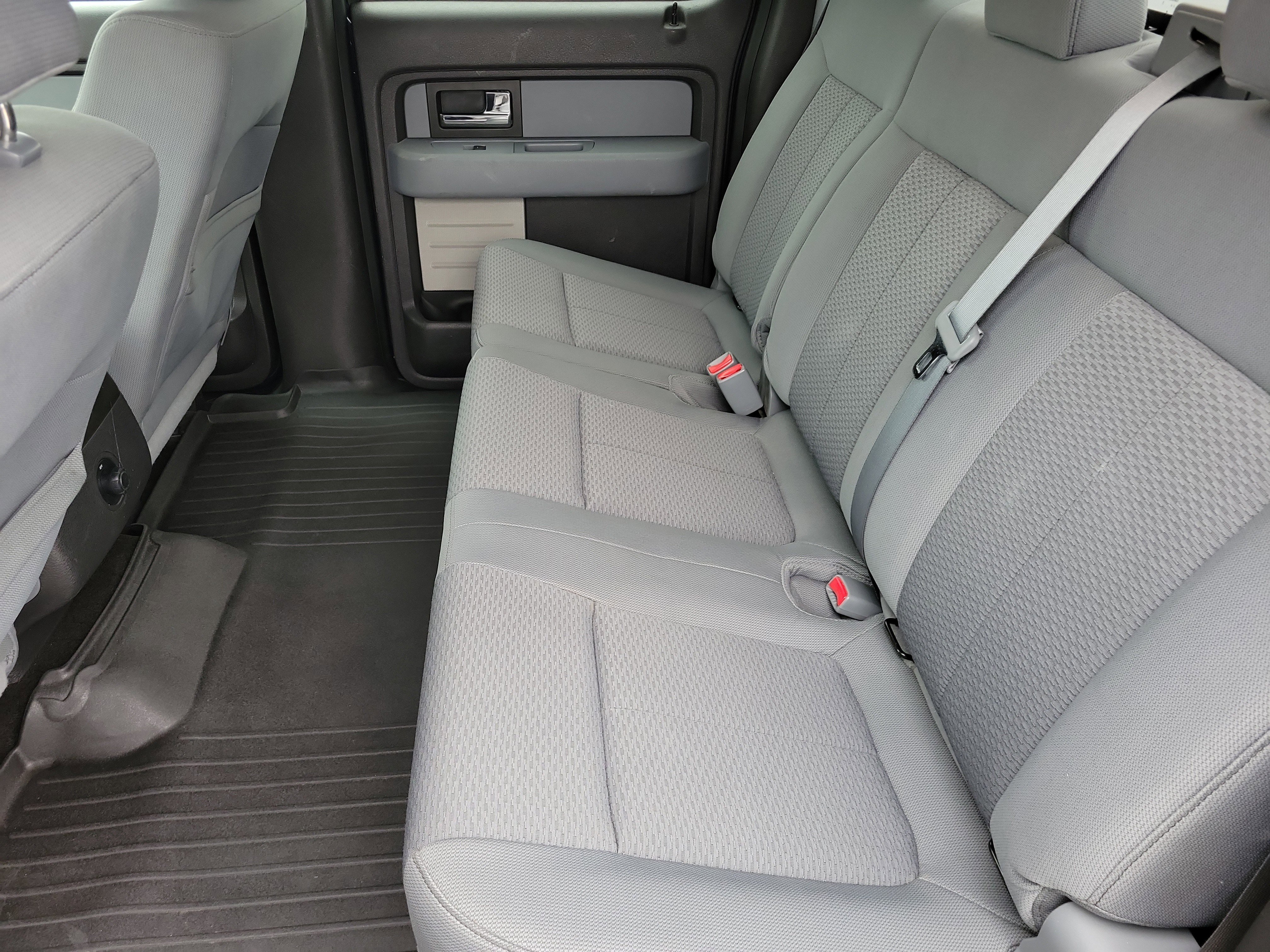 Used 2013 Ford F150 XLT w/ XLT Chrome Pkg AWD/4WD image 12