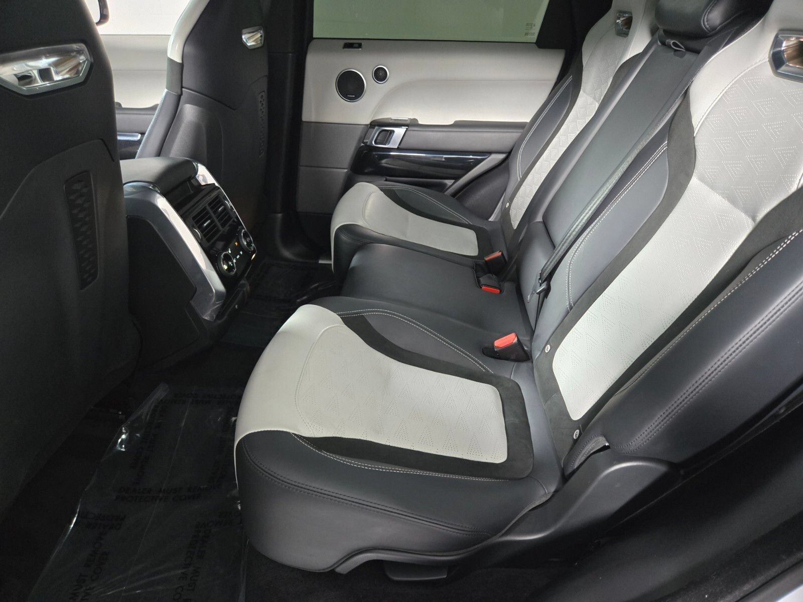 Used 2022 Land Rover Range Rover Sport SVR AWD/4WD image 5