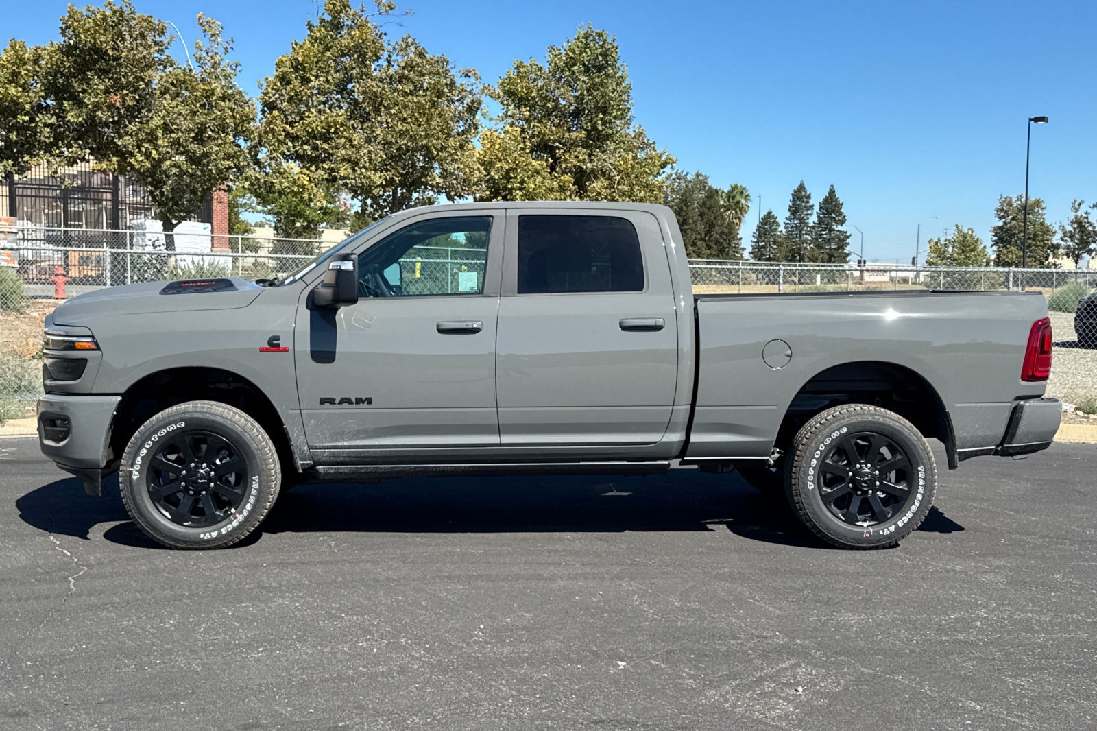 New 2026 RAM 2500 Laramie AWD/4WD image 6