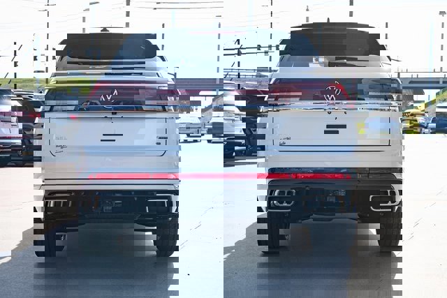 New 2025 Volkswagen Atlas Cross Sport SEL Premium R-Line image 5