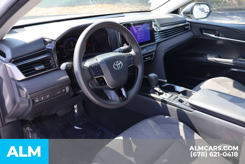Used 2025 Toyota Camry LE FWD image 9