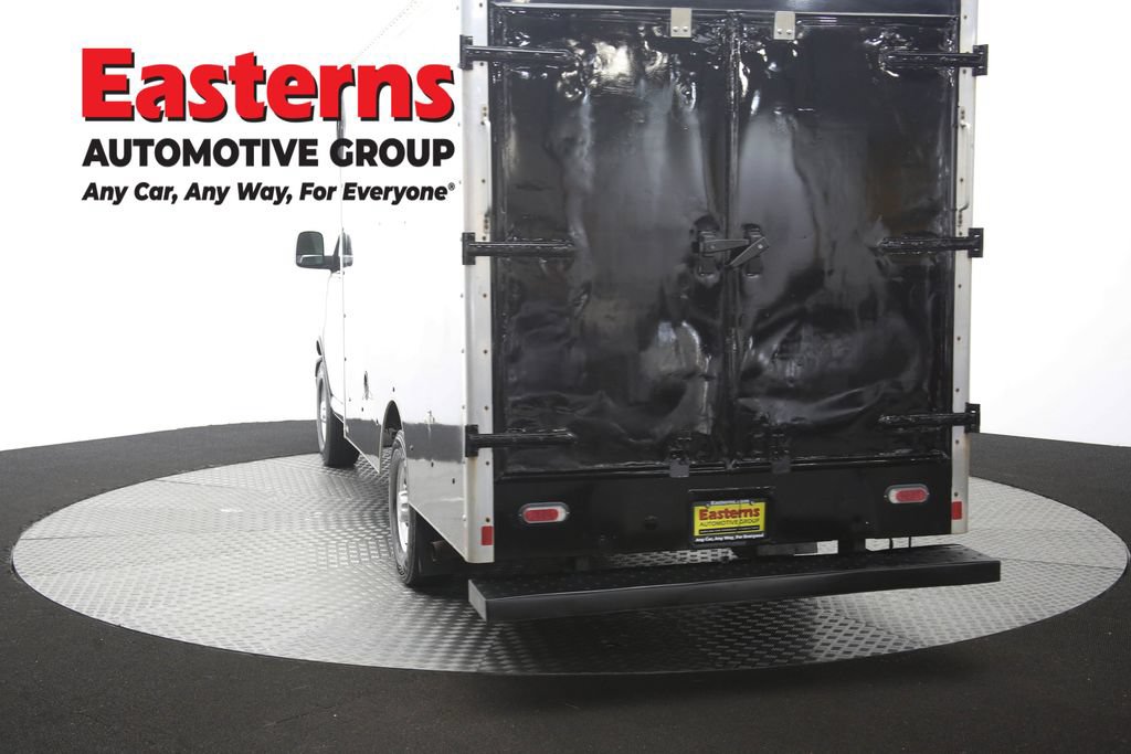 Used 2017 Chevrolet Express 3500 RWD image 33