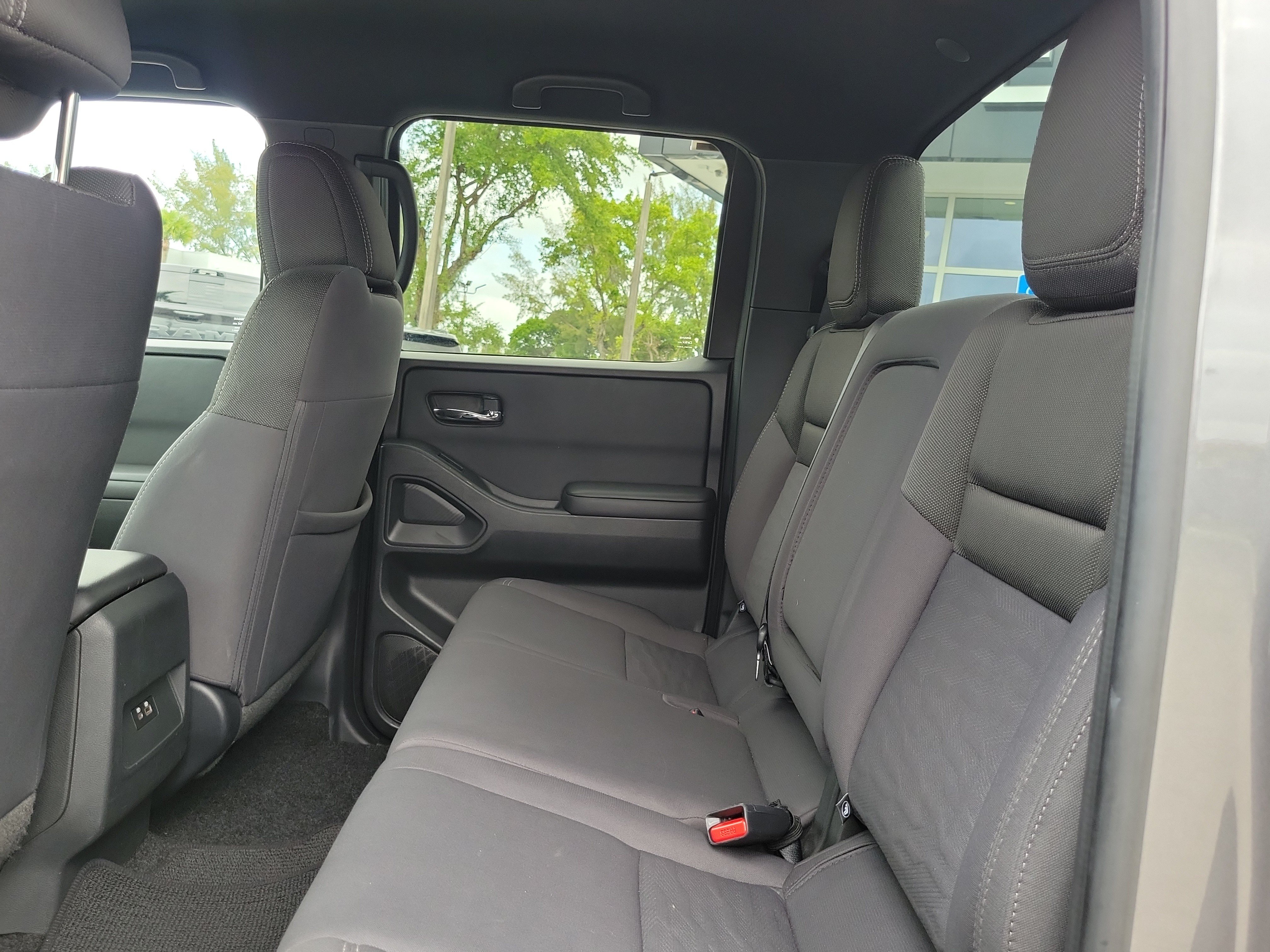 Used 2023 Nissan Frontier SV w/ Midnight Edition Package RWD image 13