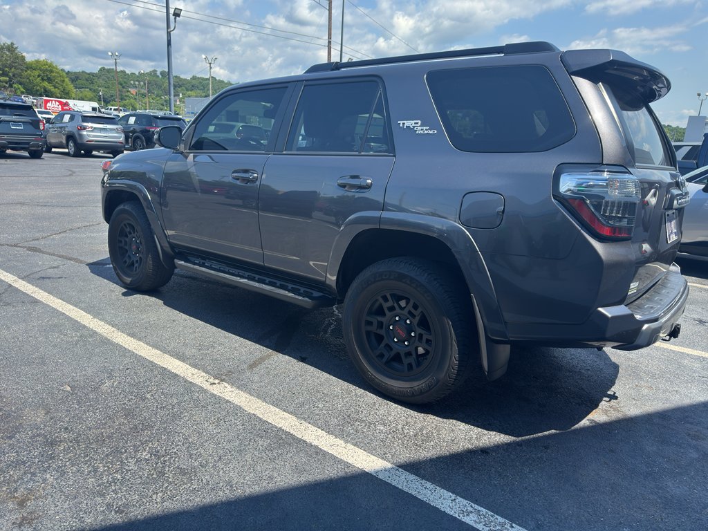 Used 2023 Toyota 4Runner TRD Off-Road Premium w/ Off Road Premium Plus Package AWD/4WD image 4