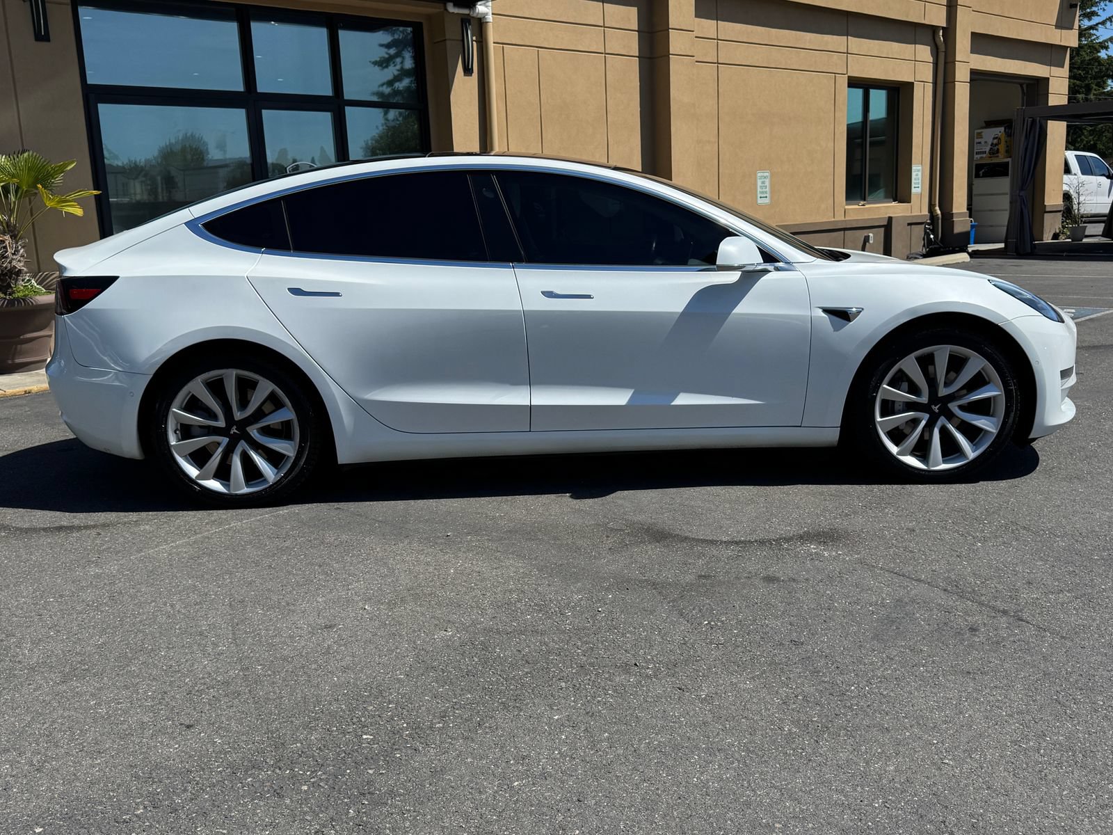 Used 2018 Tesla Model 3 Long Range AWD/4WD image 8