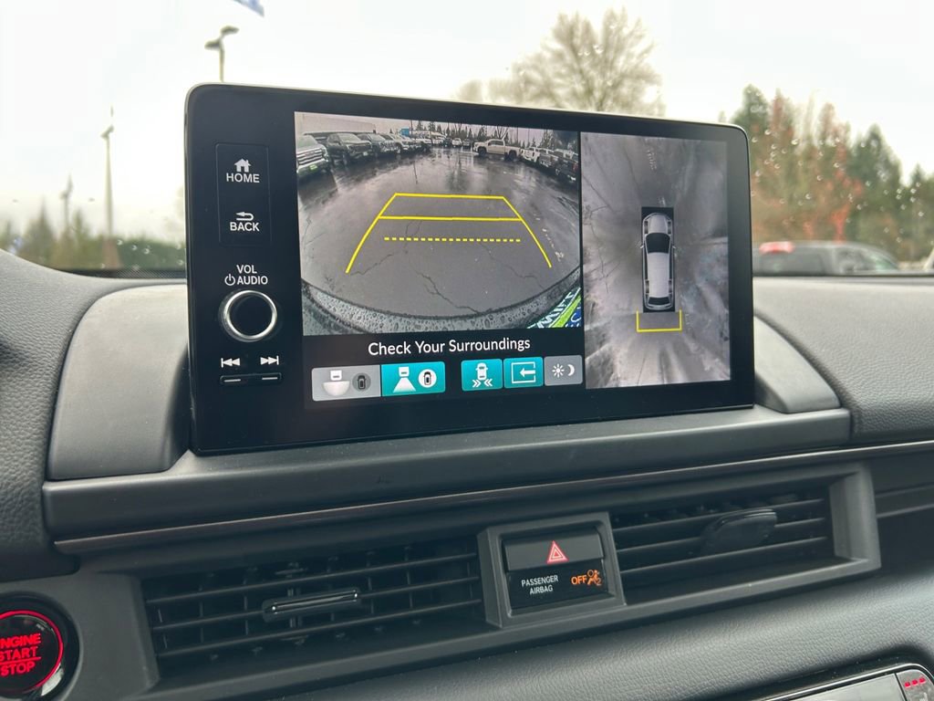 Used 2025 Honda Pilot TrailSport image 19