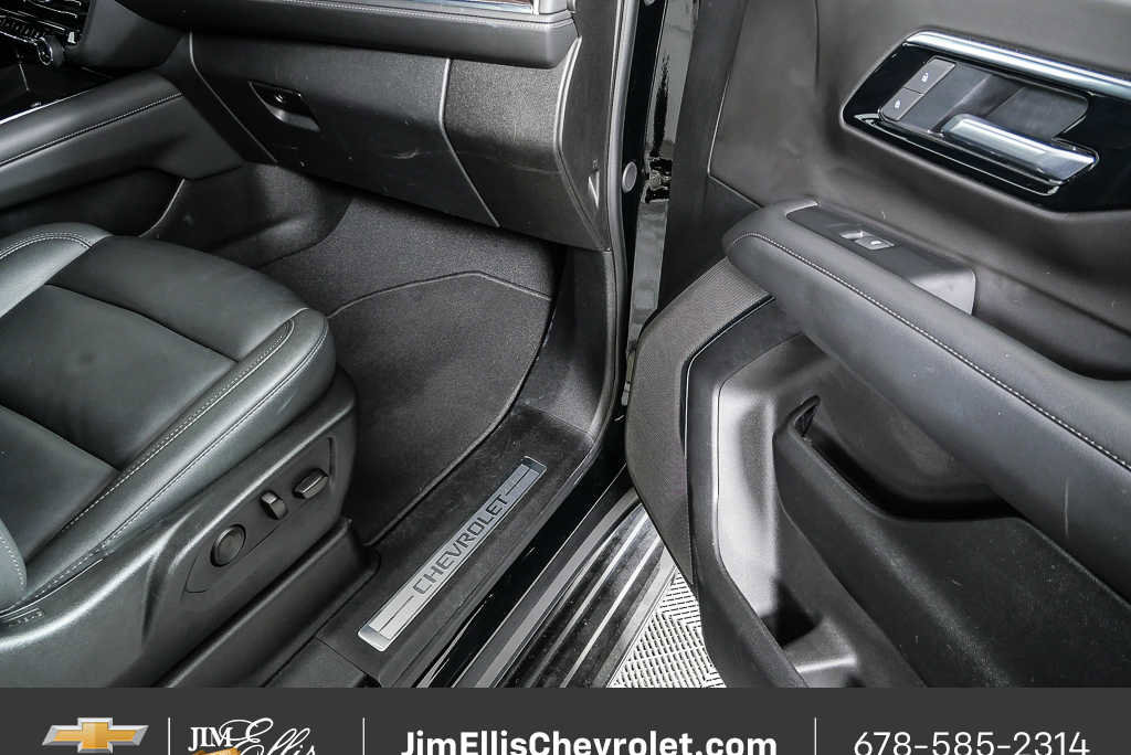 Certified 2025 Chevrolet Tahoe LT RWD image 24
