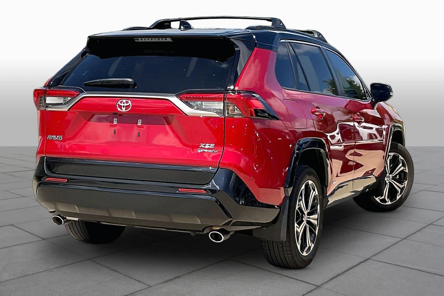 Used 2025 Toyota RAV4 XSE AWD/4WD image 13