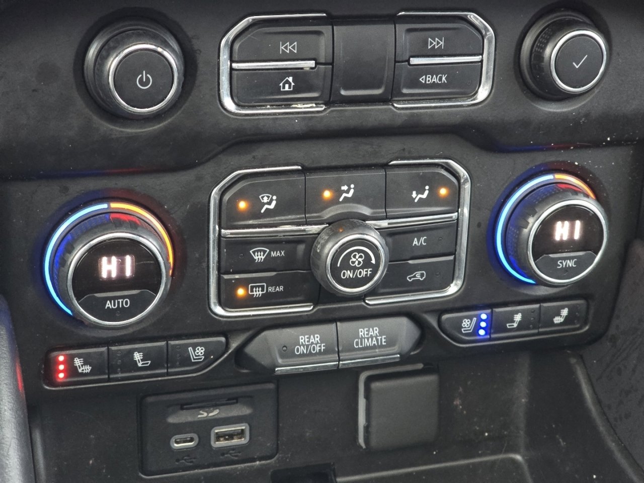 Used 2021 Chevrolet Tahoe Premier image 18