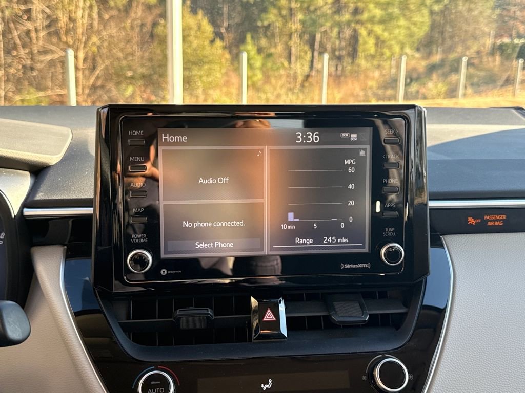 Used 2022 Toyota Corolla LE image 23