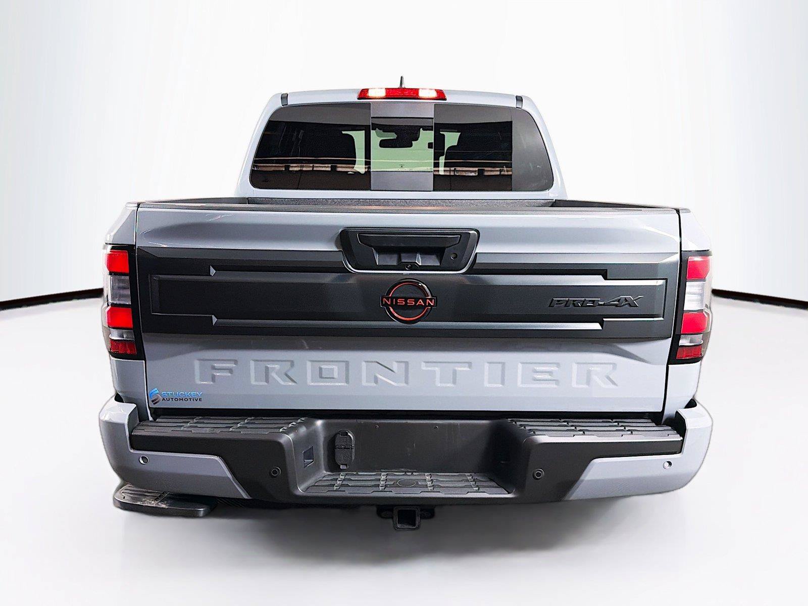 Used 2025 Nissan Frontier PRO-4X w/ Tow Package AWD/4WD image 10