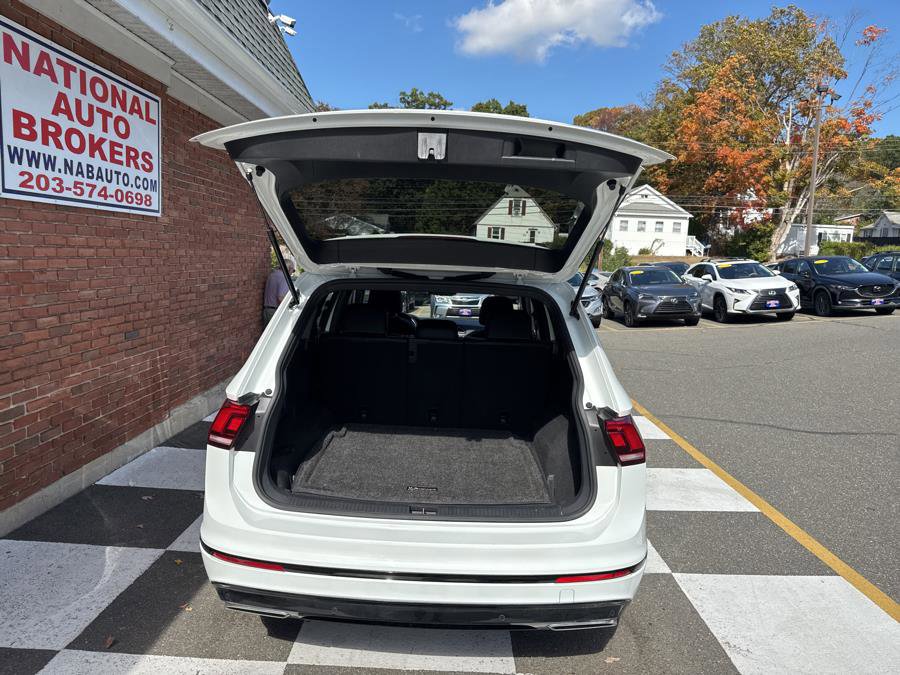 Used 2021 Volkswagen Tiguan SE R-Line image 35