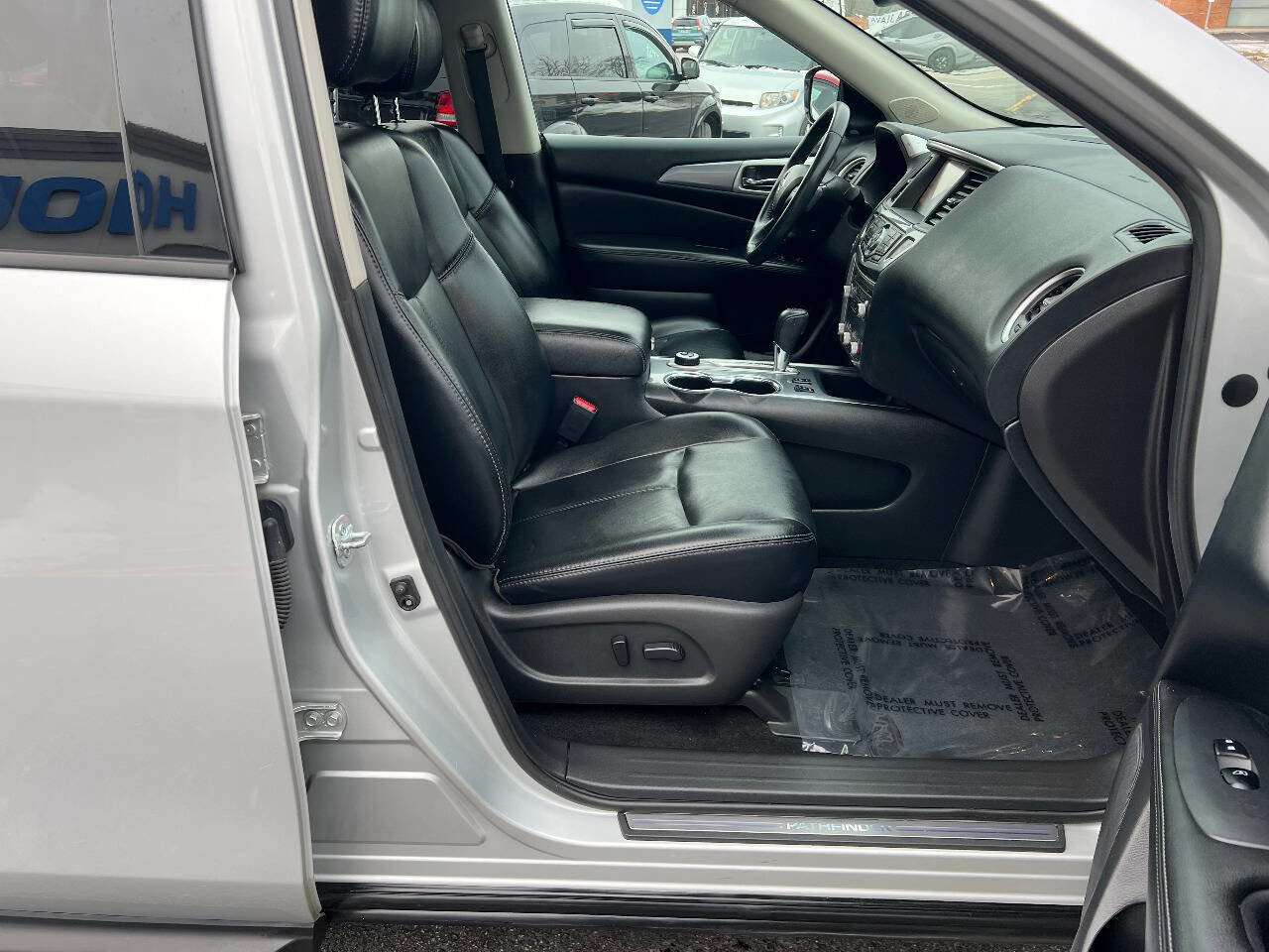 Used 2017 Nissan Pathfinder SL w/ SL Premium Package image 29