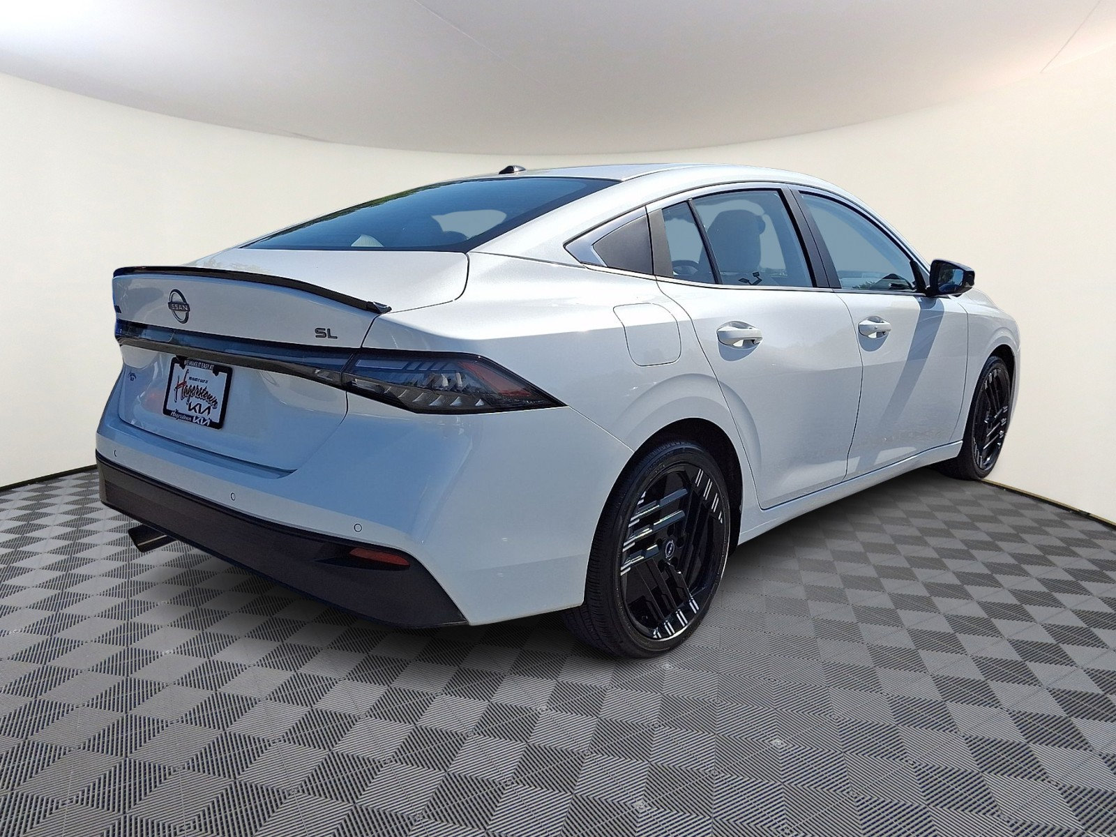 Used 2026 Nissan Sentra SL w/ Floor Mat Package FWD image 6