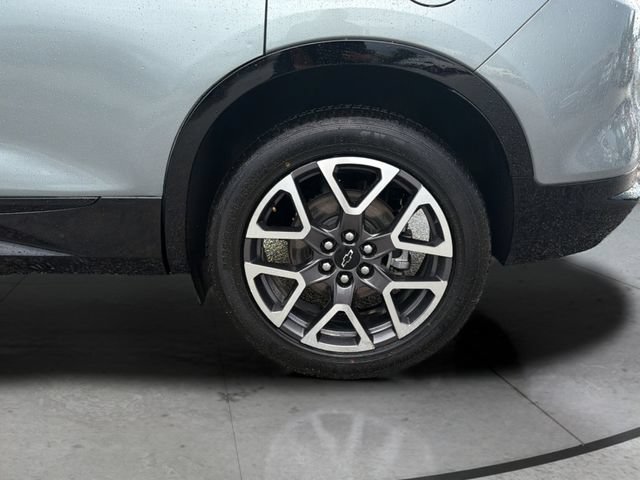 Used 2025 Chevrolet Blazer RS FWD image 31