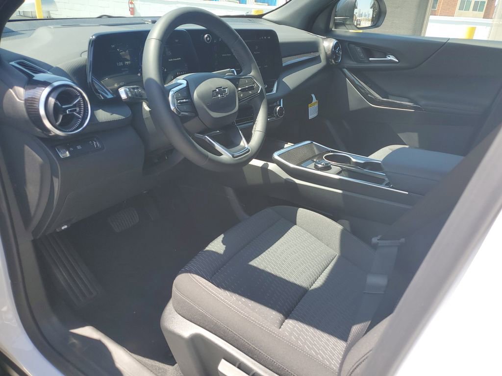 New 2026 Chevrolet Equinox LT w/ Midnight Edition FWD image 18