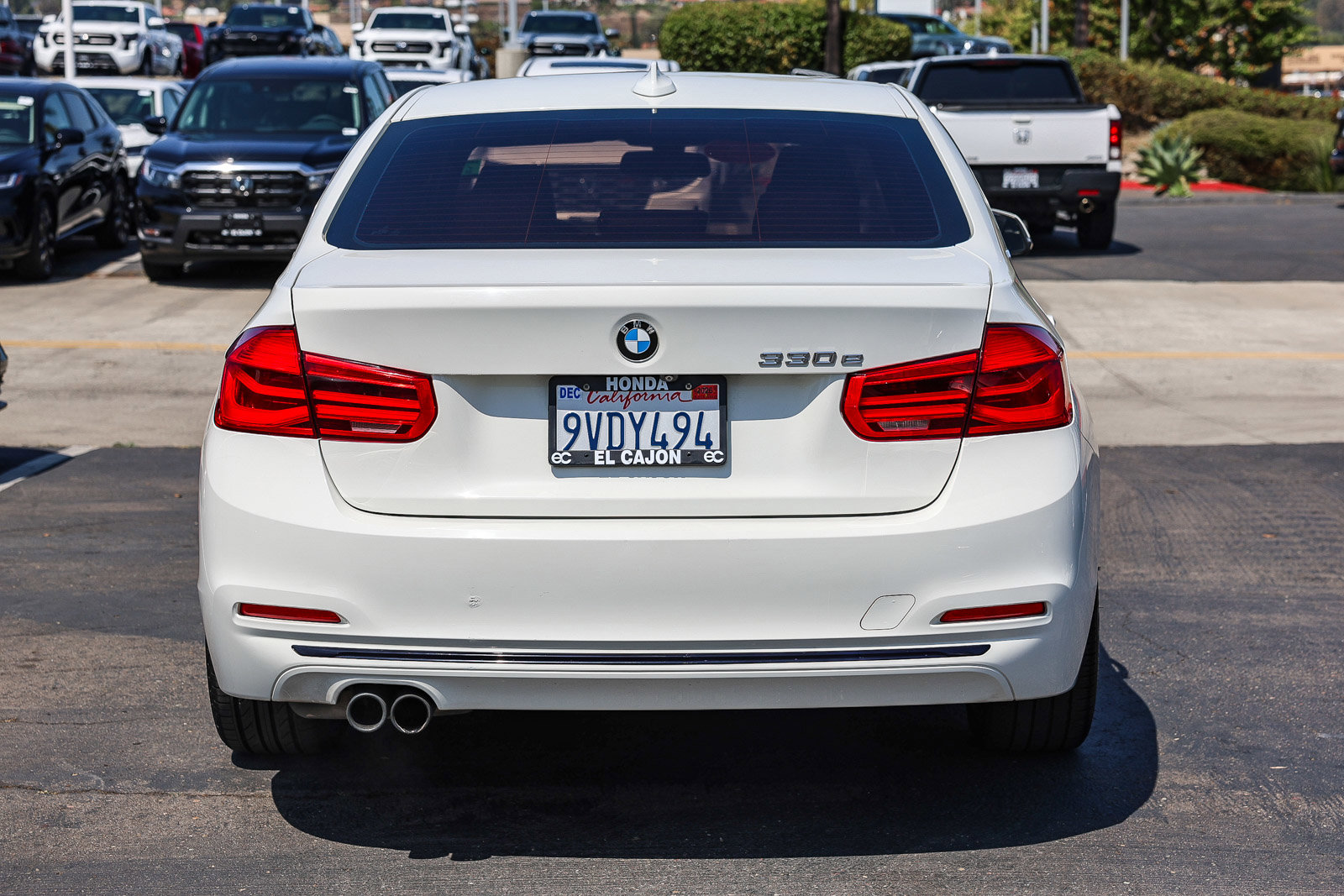 Used 2018 BMW 330e w/ Convenience Package RWD image 23