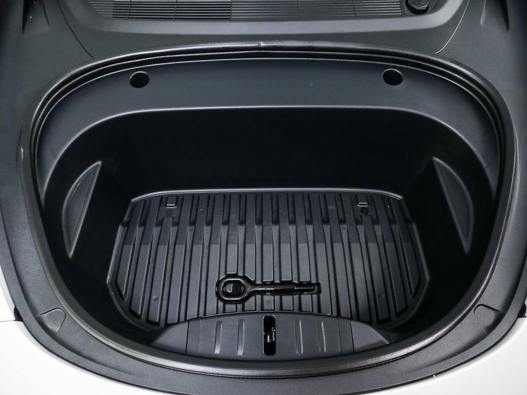 Used 2023 Tesla Model 3 Performance image 33