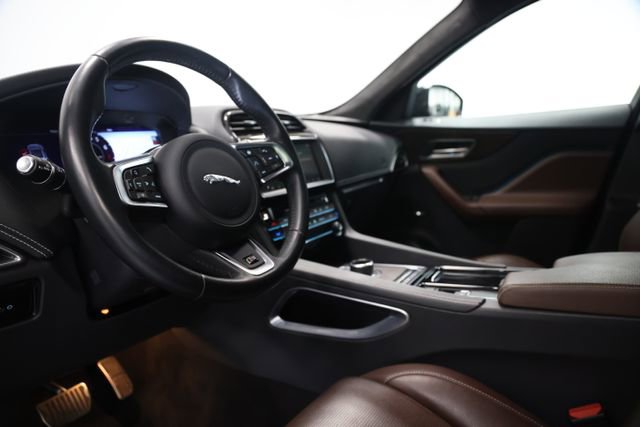 Used 2020 Jaguar F-PACE S AWD/4WD image 24