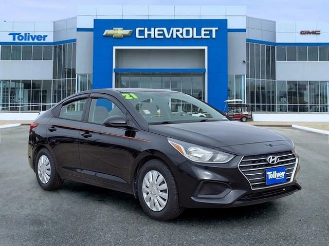 Used 2021 Hyundai Accent SE image 2