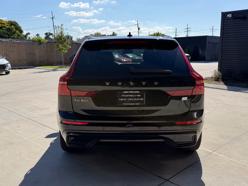 Used 2022 Volvo XC60 T8 R-Design w/ Advanced Package AWD/4WD image 6