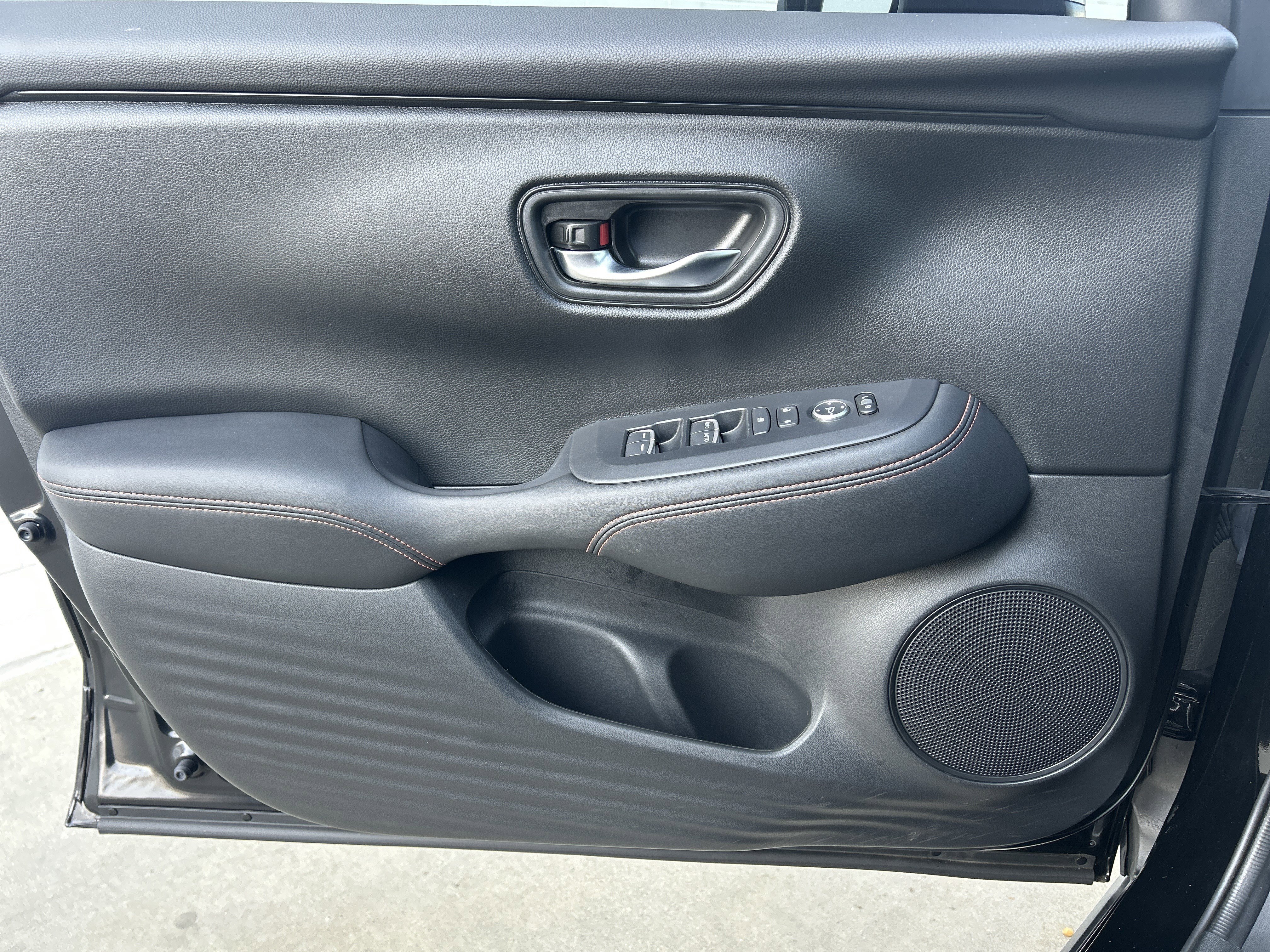 Certified 2025 Honda HR-V Sport image 22