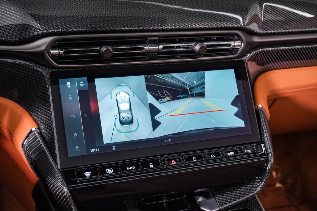 New 2026 Aston Martin Vanquish Convertible RWD image 31
