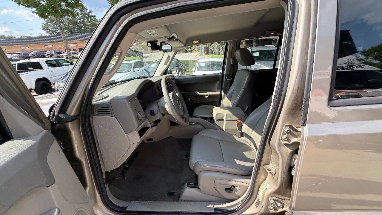 Used 2006 Jeep Commander 2WD image 36