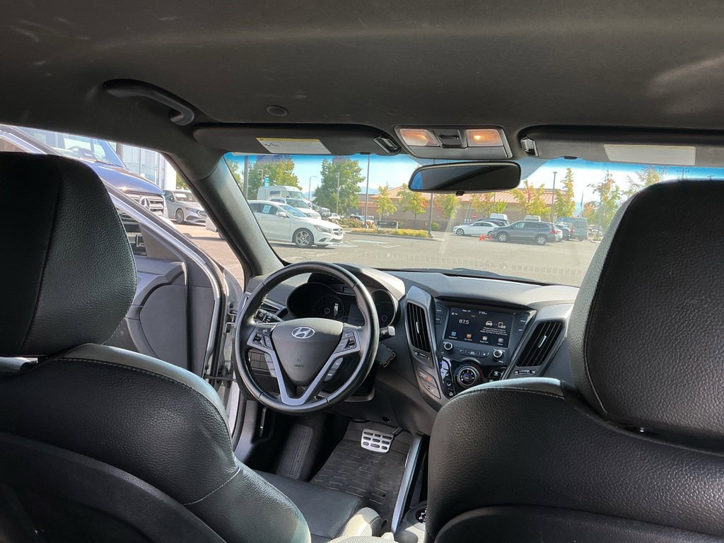 Used 2017 Hyundai Veloster Turbo FWD image 22