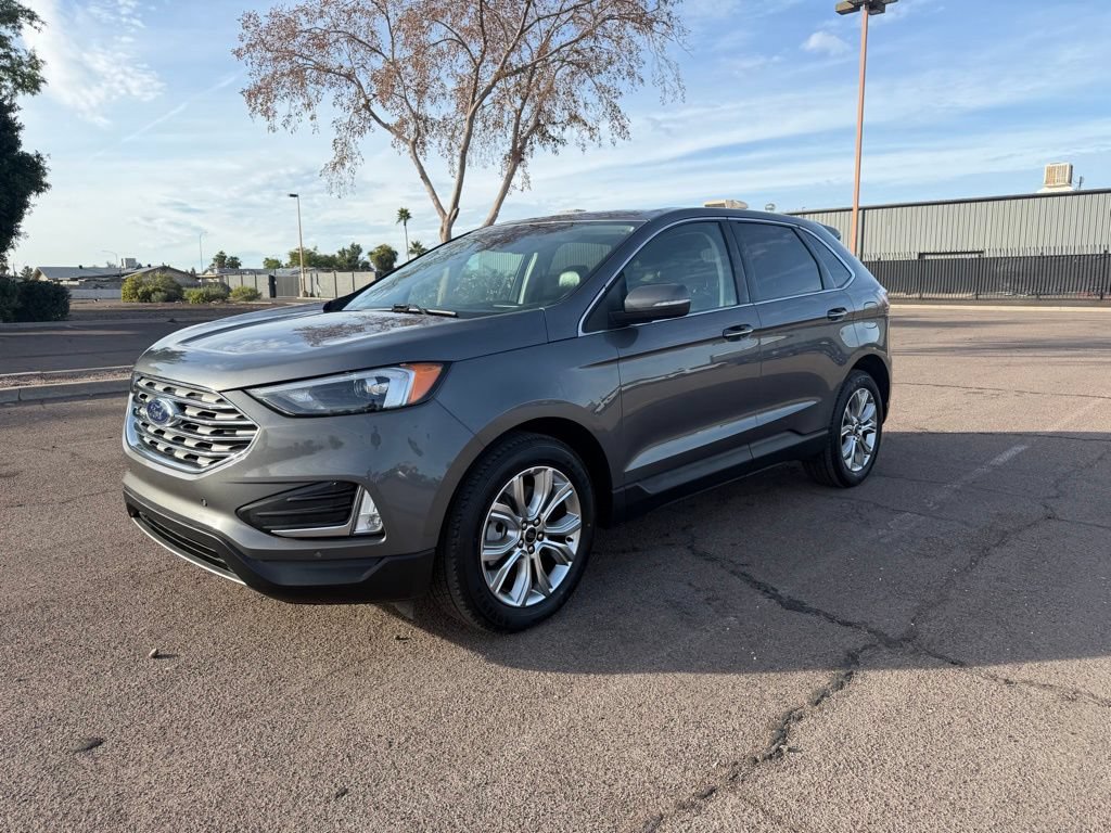 Used 2024 Ford Edge Titanium AWD/4WD image 4
