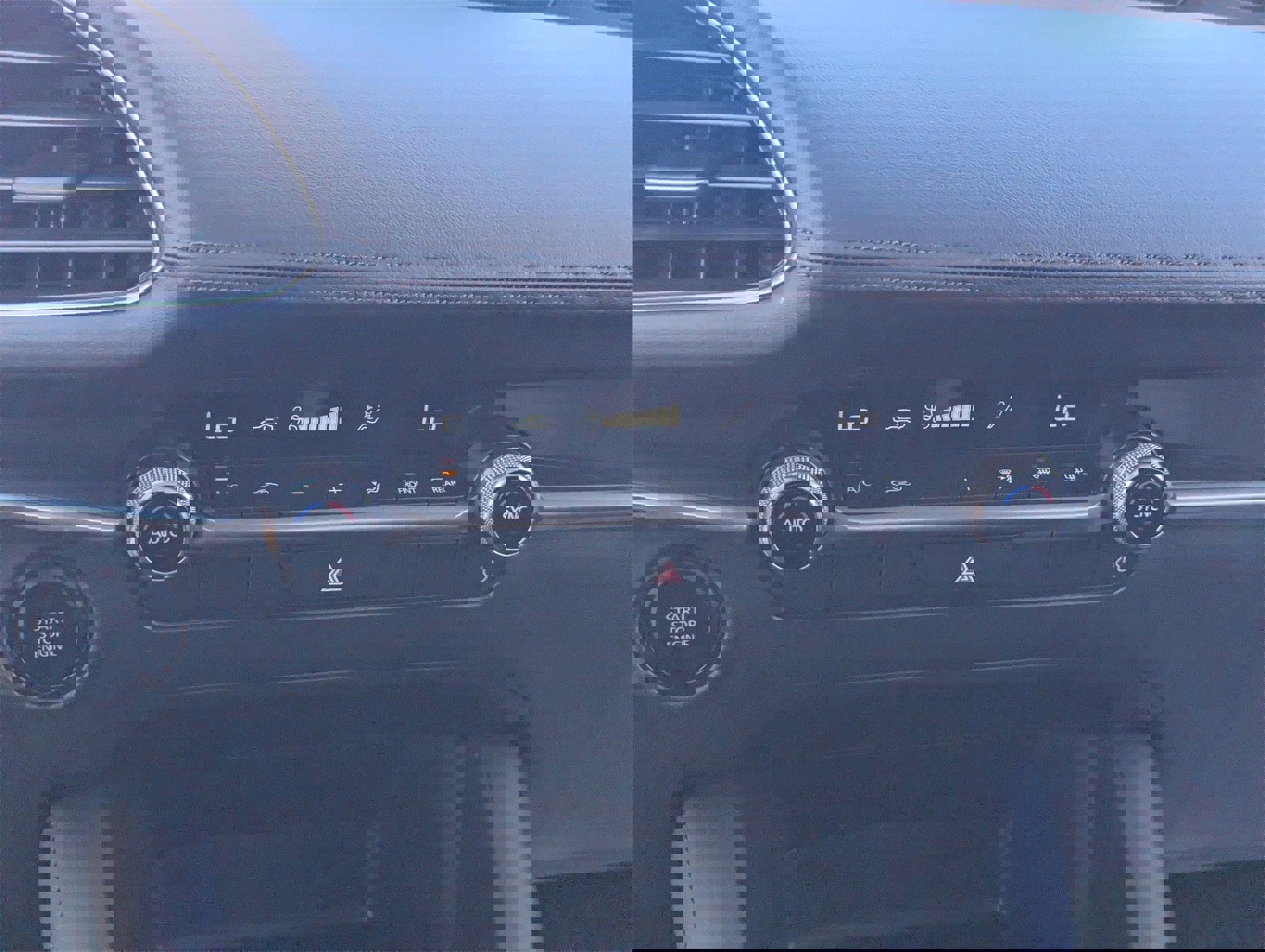 Used 2025 MAZDA MAZDA3 s image 22