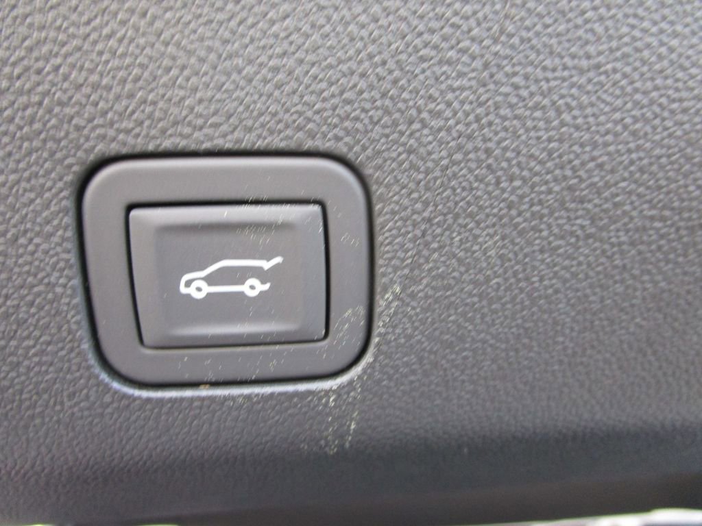 New 2026 GMC Yukon AT4 w/ AT4 Premium Plus Package image 16