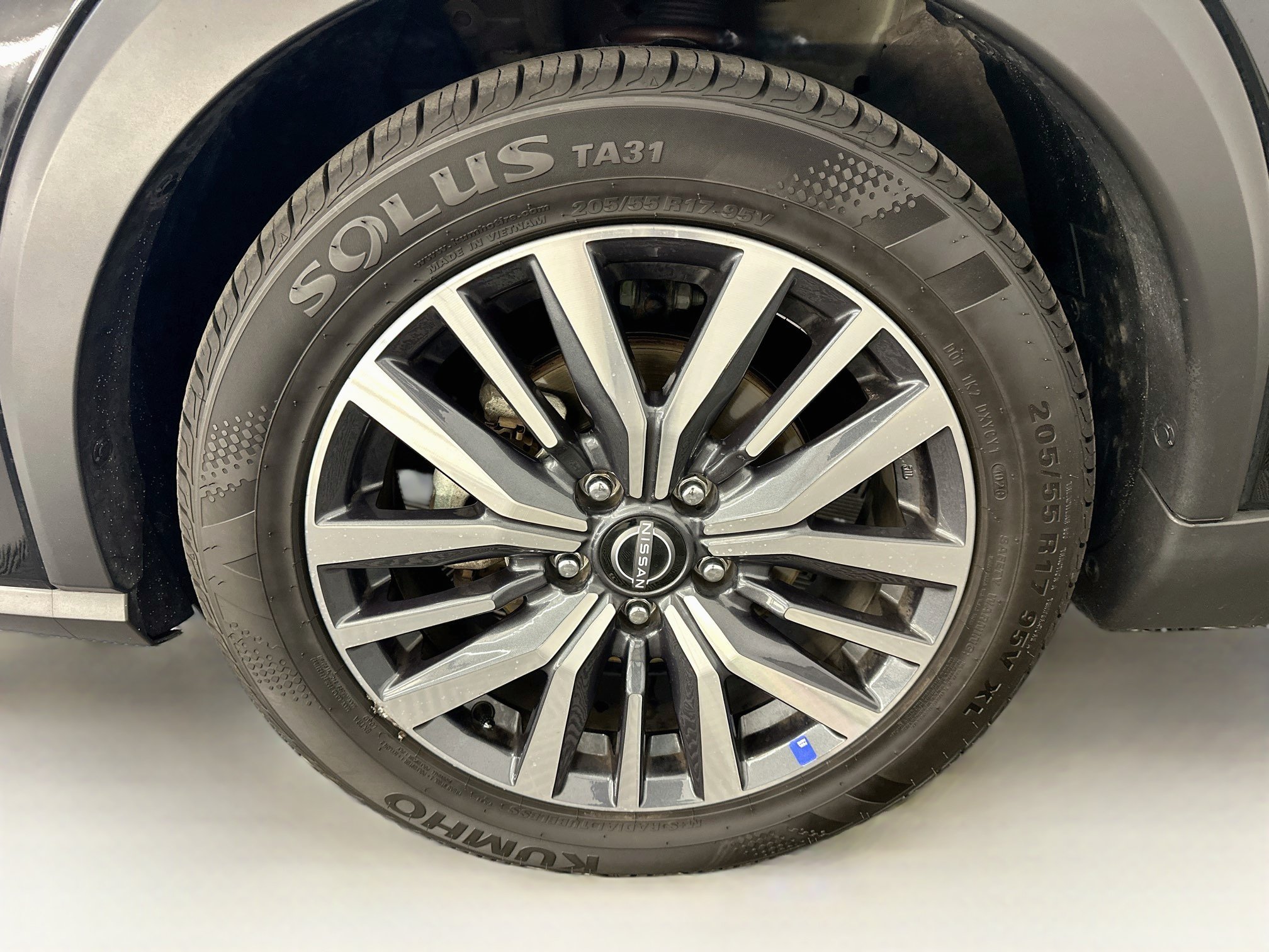 Used 2024 Nissan Kicks SR FWD image 33