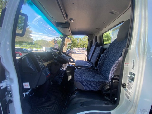 Used 2024 Isuzu NPR image 22