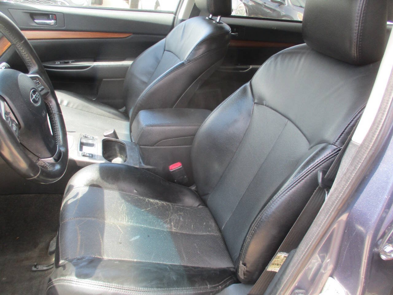 Used 2013 Subaru Outback 2.5i Limited AWD/4WD image 12