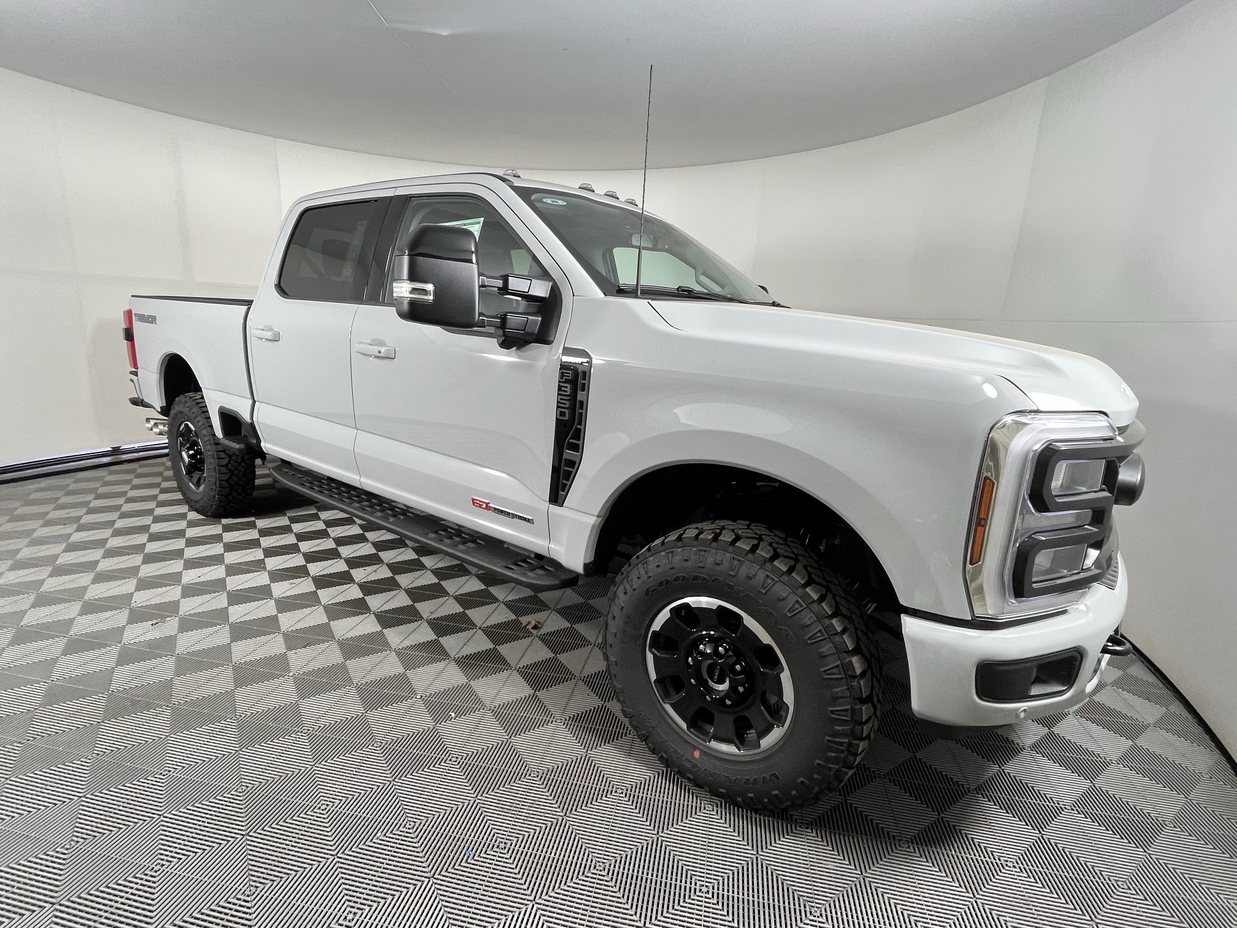 New 2026 Ford F350 Lariat w/ Tremor Off-Road Package image 6