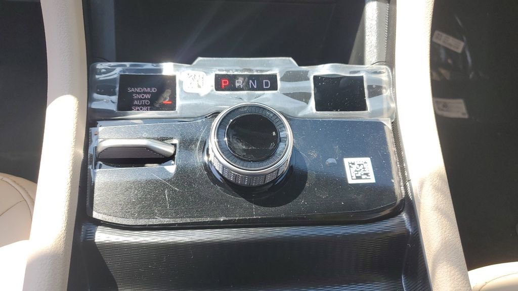 New 2025 Jeep Grand Cherokee L Limited w/ Black Appearance Package image 27